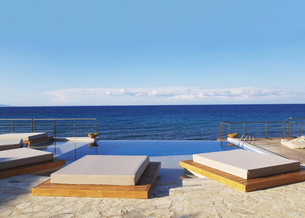 Tsamis Zante Suites (Adults Only) Psarou  Bagian luar foto Beach at the hotel