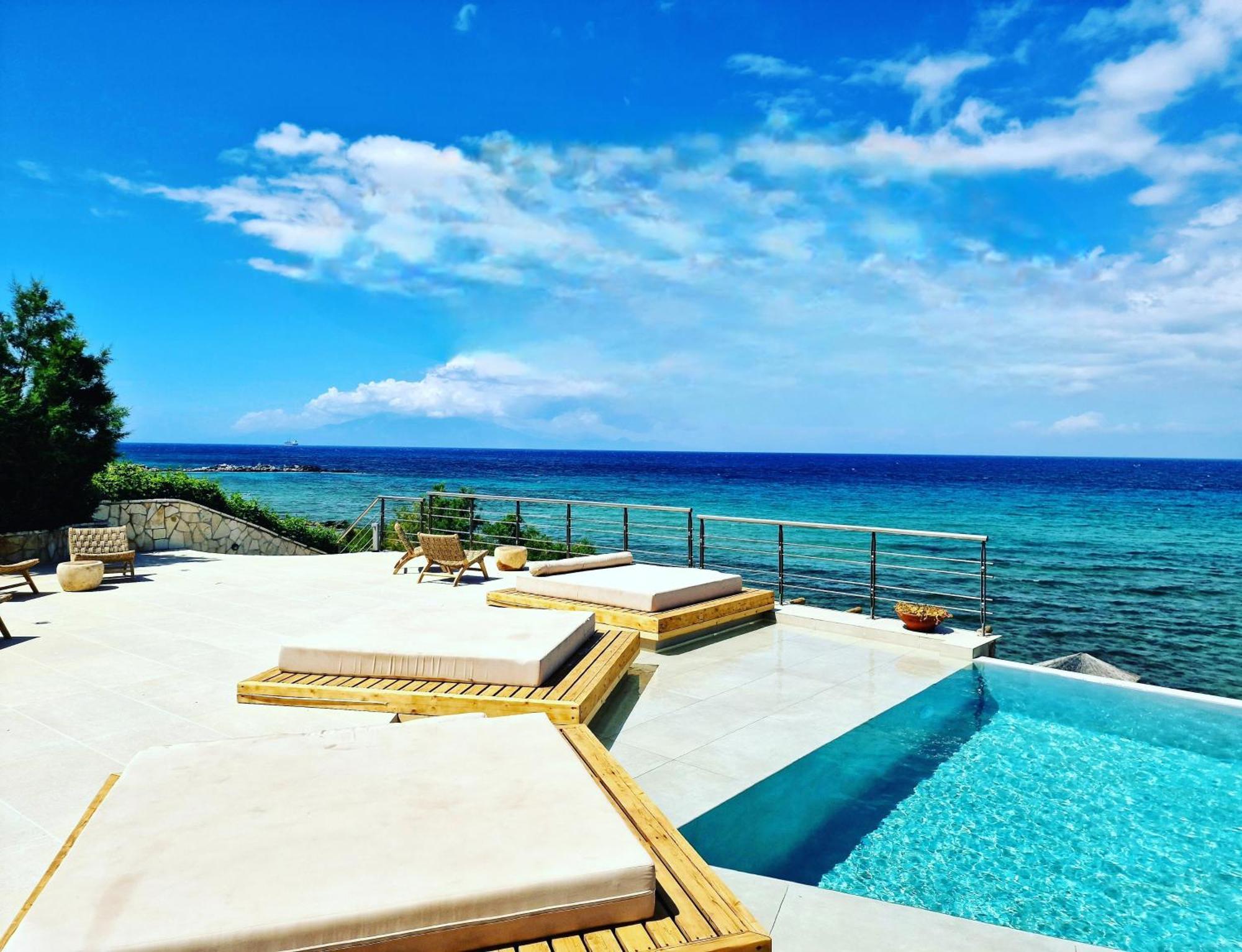 Tsamis Zante Suites (Adults Only) Psarou  Bagian luar foto View of the sea from the hotel