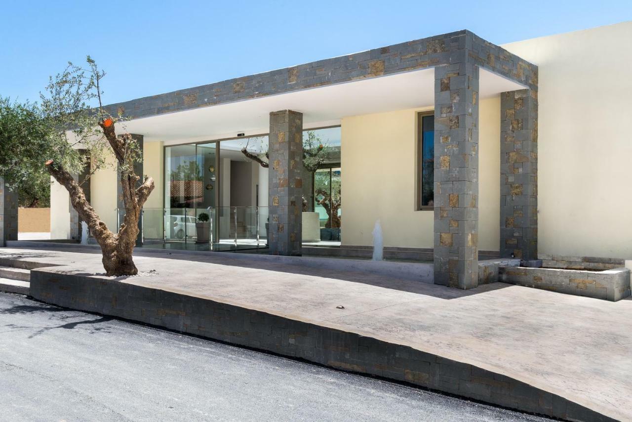 Tsamis Zante Suites (Adults Only) Psarou  Bagian luar foto Entrance of the museum